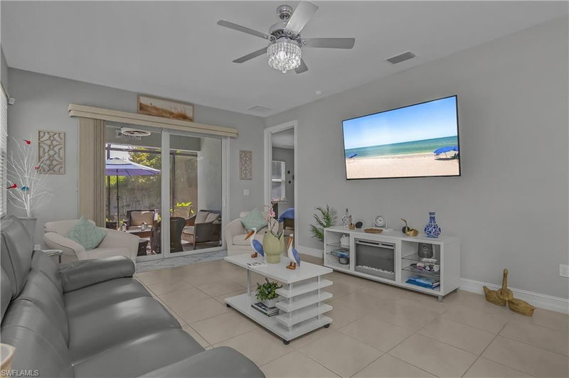 28343 Captiva Shell LOOP photo 3
