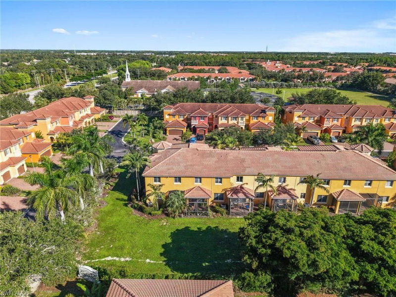 10101 Tin Maple DR photo 3