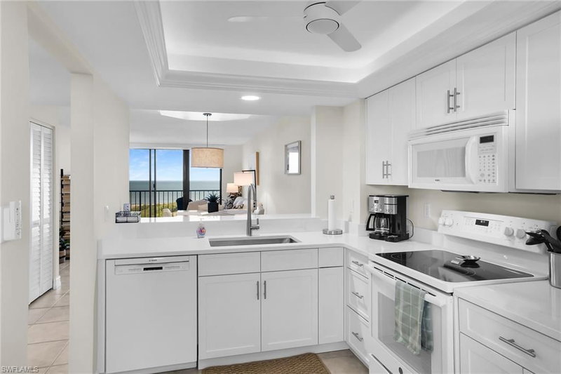 440 Seaview CT photo 2