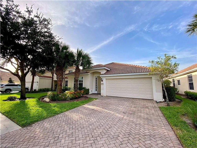 2177 Fairmont LN photo 2