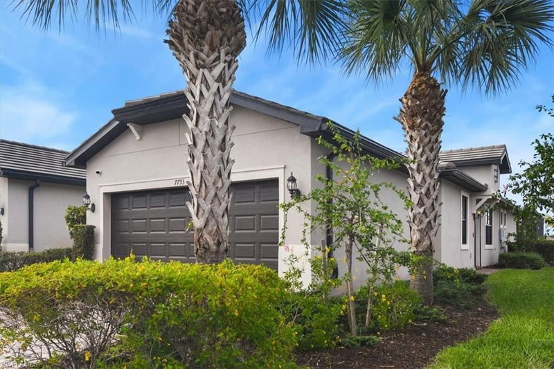 7793 Jacaranda LN photo 2