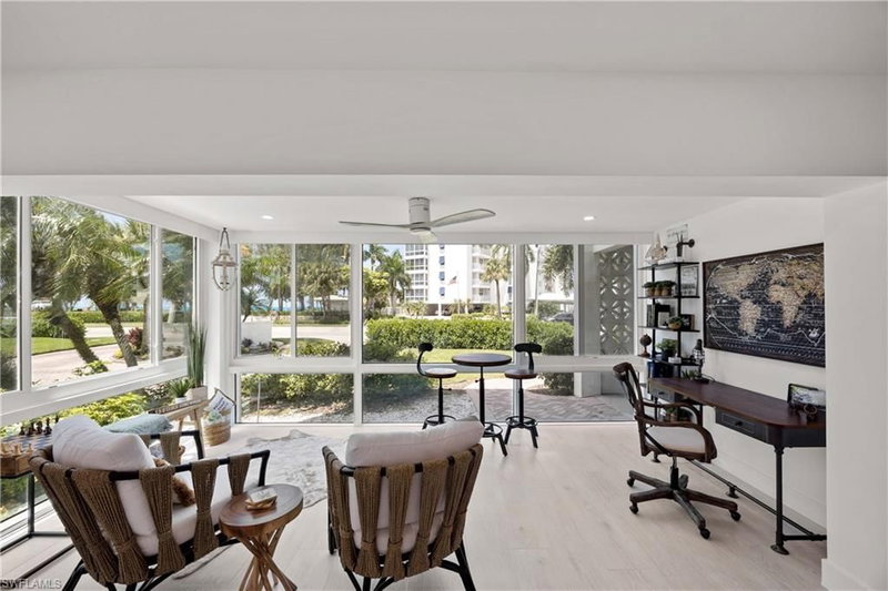 2100 Gulf Shore BLVD N photo 3