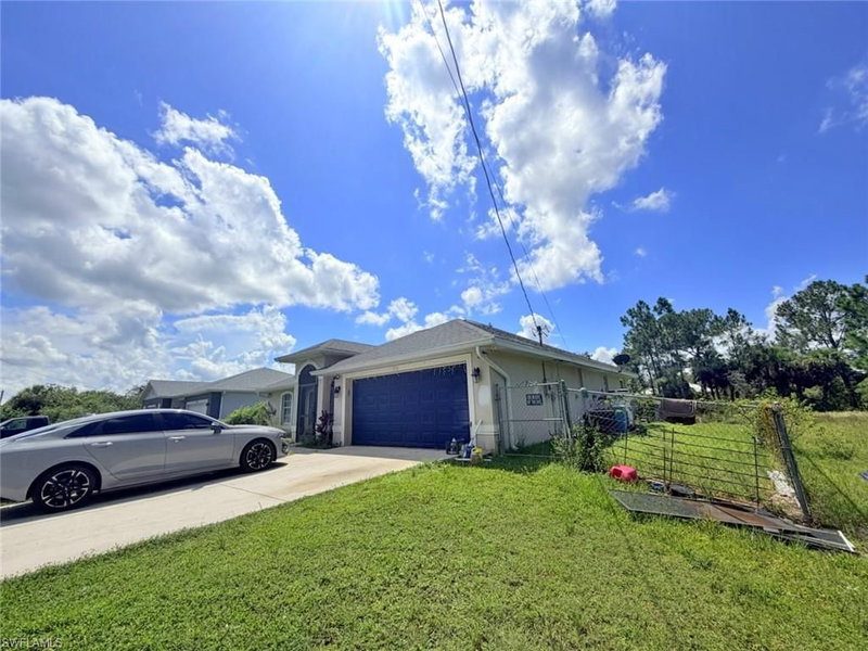 1226 Milwaukee BLVD photo 2