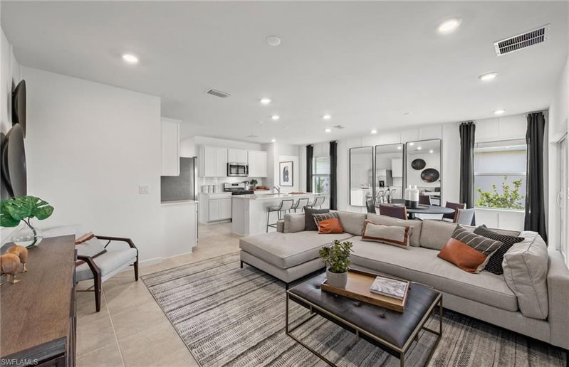 16950 Harlequin CT photo 4