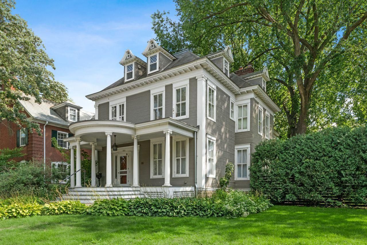 506 Summit Avenue