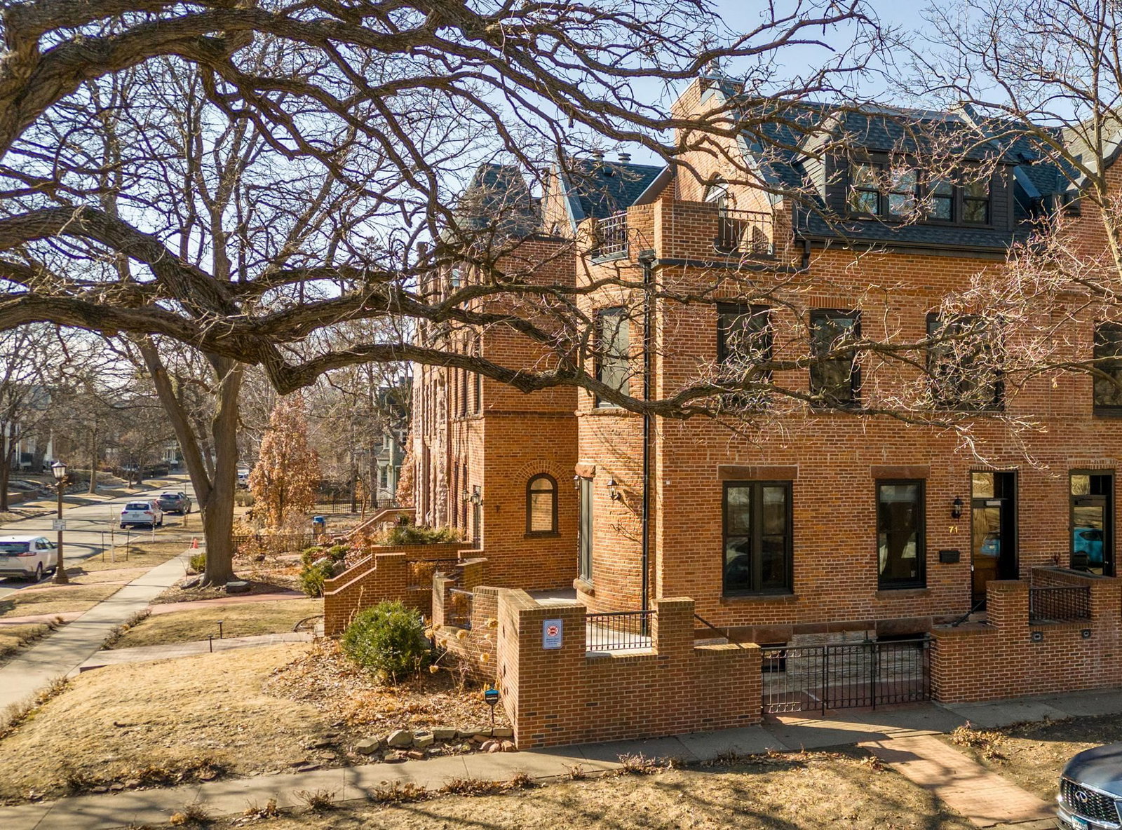 71 Mackubin Street