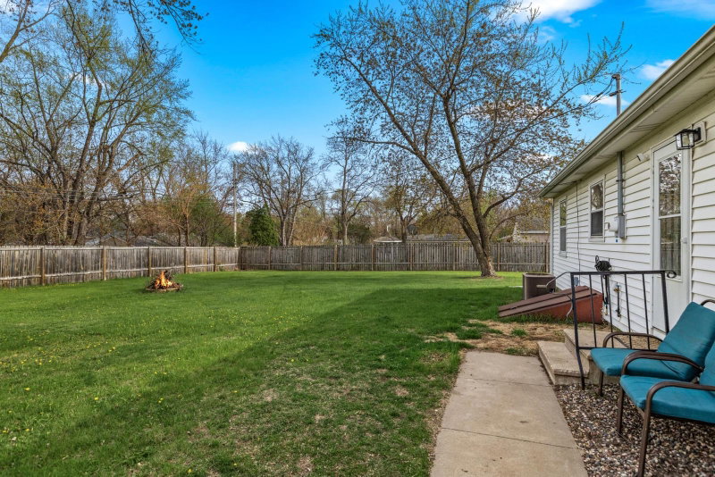 8805 Emerson Avenue S - Photo 20