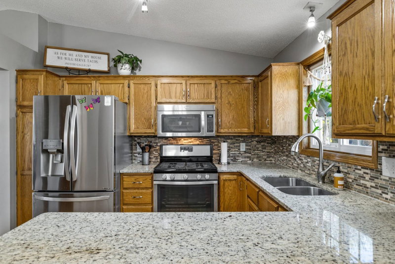 7884 77th Street S - Photo 11