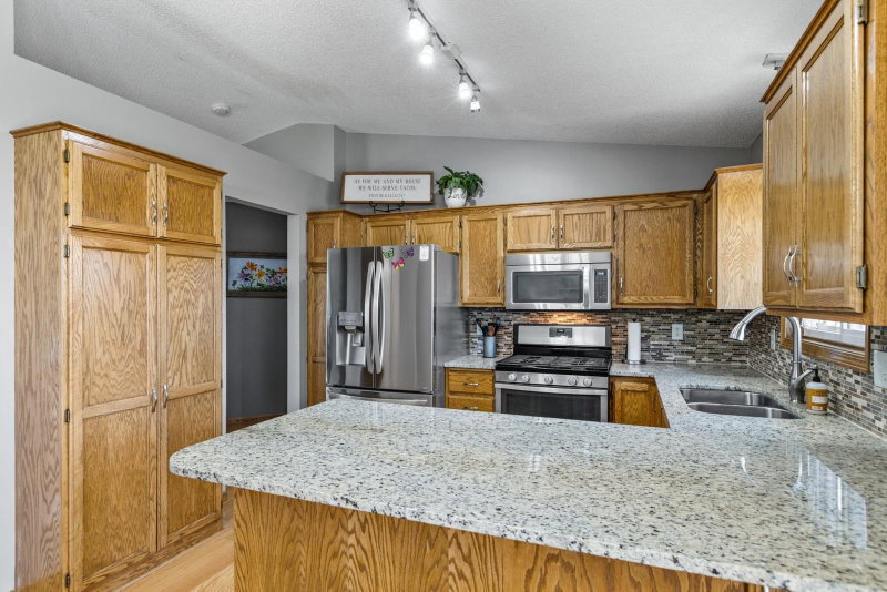7884 77th Street S - Photo 10