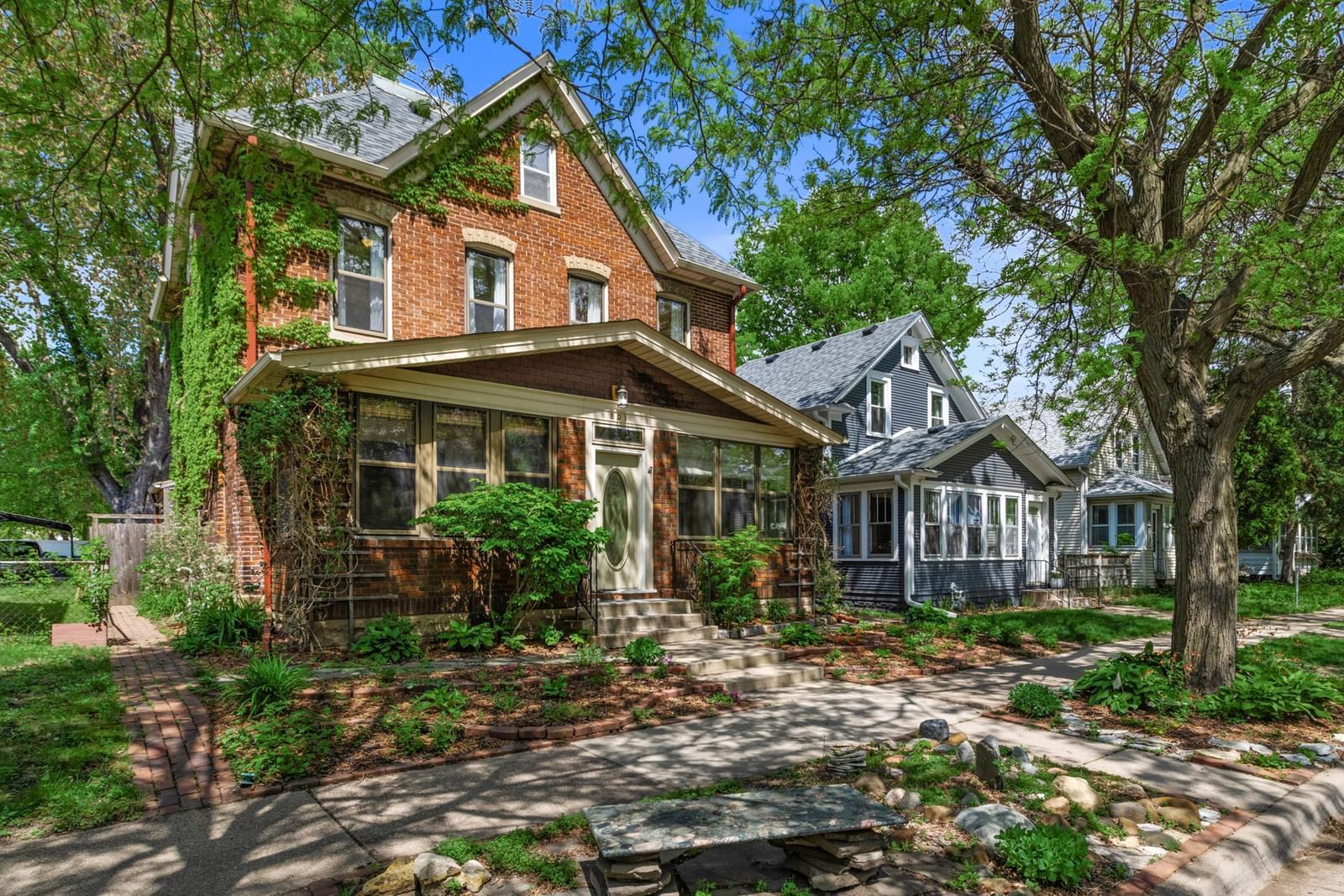801 Juno Avenue