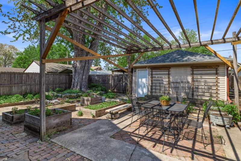 801 Juno Avenue - Photo 35