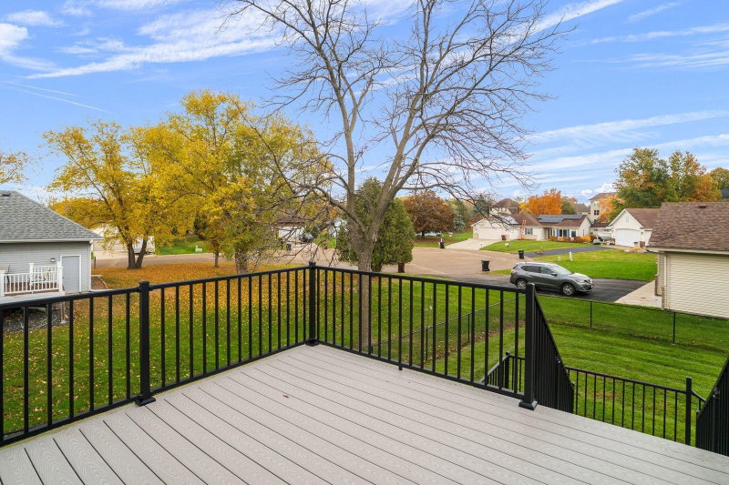 1162 Lakewood Drive S - Photo 11