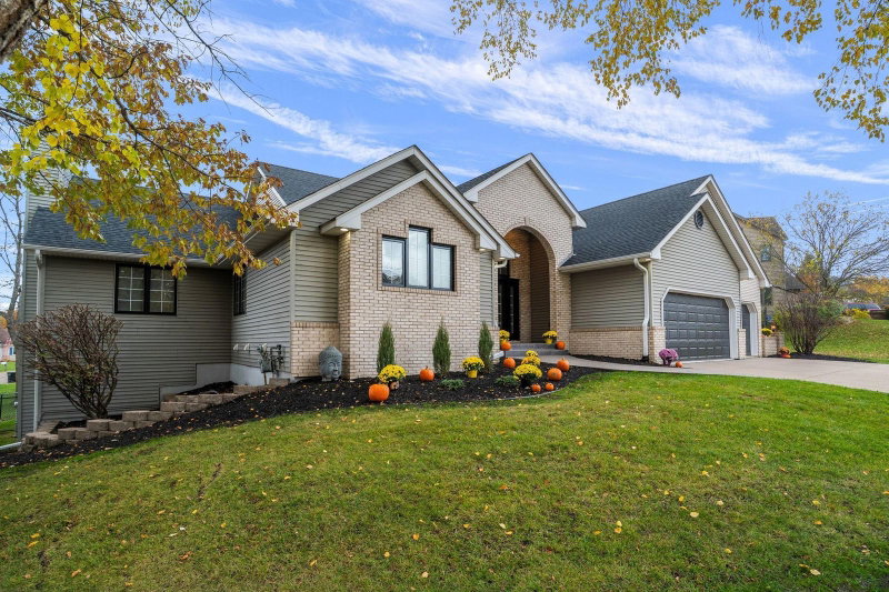 1162 Lakewood Drive S - Photo 4