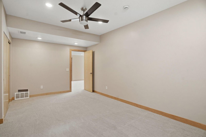 1162 Lakewood Drive S - Photo 75