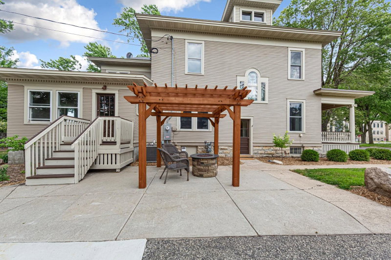 404 3rd Street NW - Photo 13
