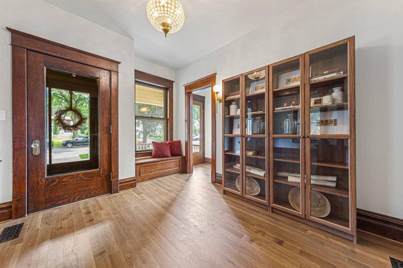 404 3rd Street NW - Photo 17