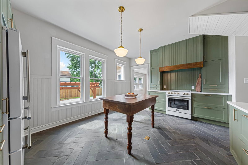 404 3rd Street NW - Photo 27