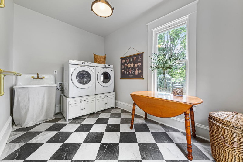 404 3rd Street NW - Photo 41
