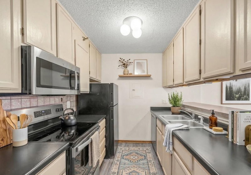 433 S 7th Street #1821 - Photo 3