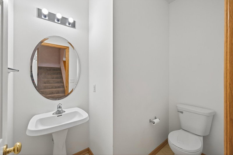 11221 Aberdeen Street NE #I - Photo 12