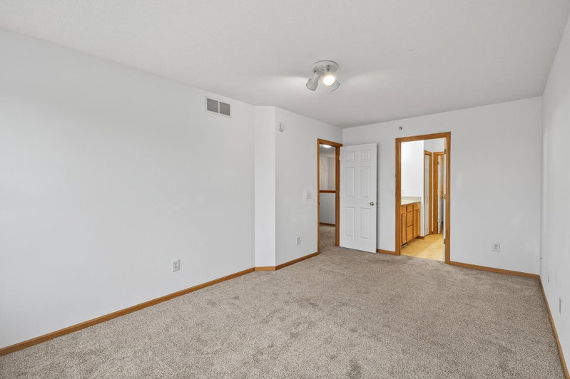 11221 Aberdeen Street NE #I - Photo 16