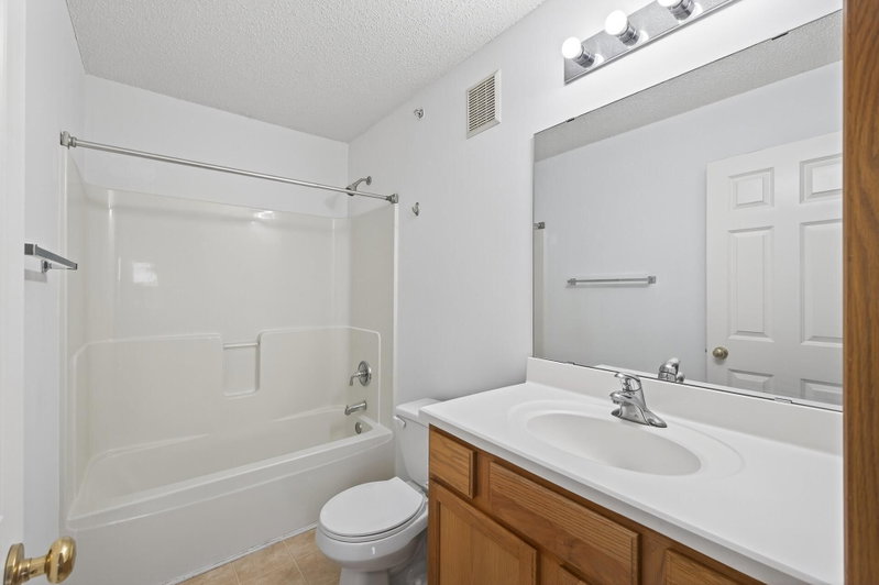 11221 Aberdeen Street NE #I - Photo 19