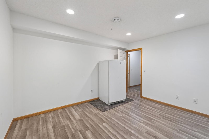 11221 Aberdeen Street NE #I - Photo 22