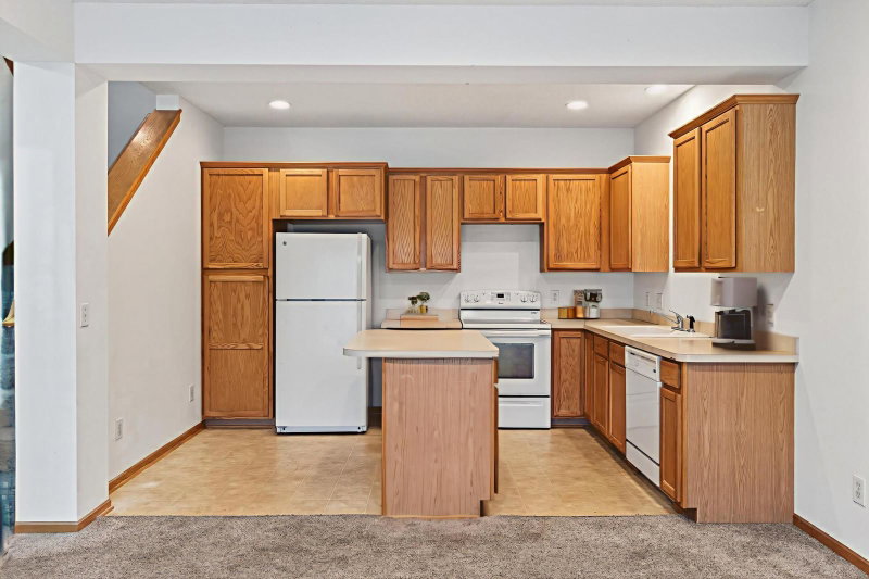 11221 Aberdeen Street NE #I - Photo 8
