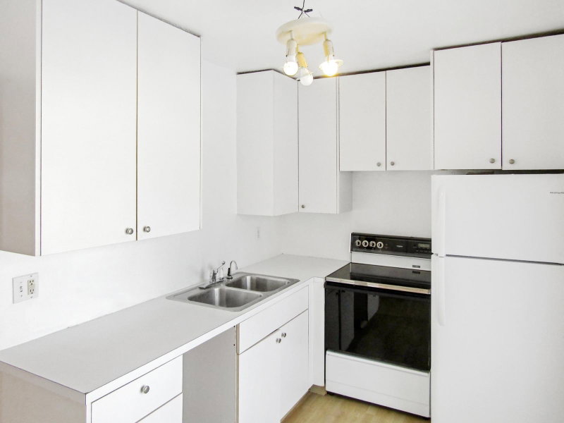 1536 E 66th Street - Photo 2