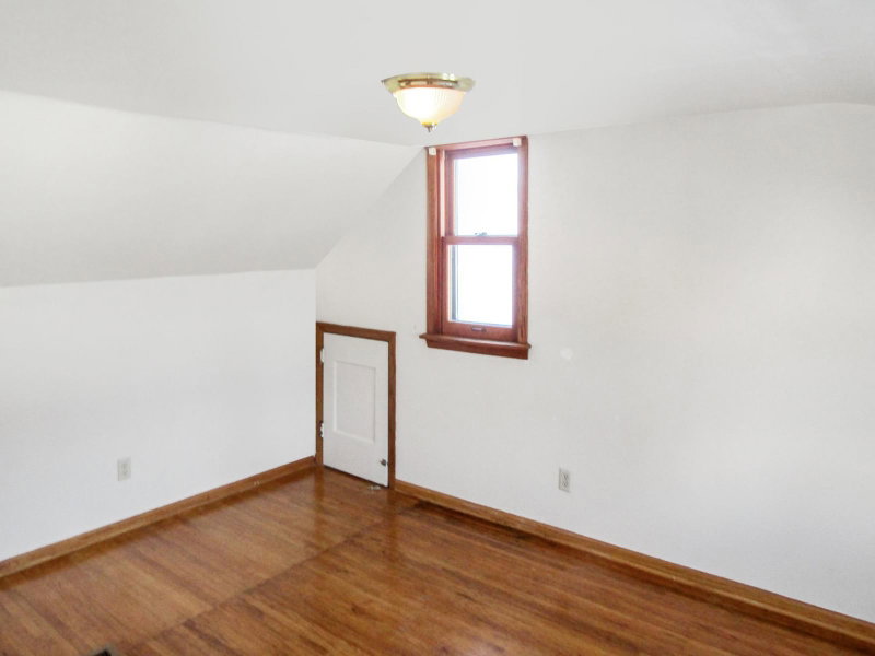 1536 E 66th Street - Photo 6