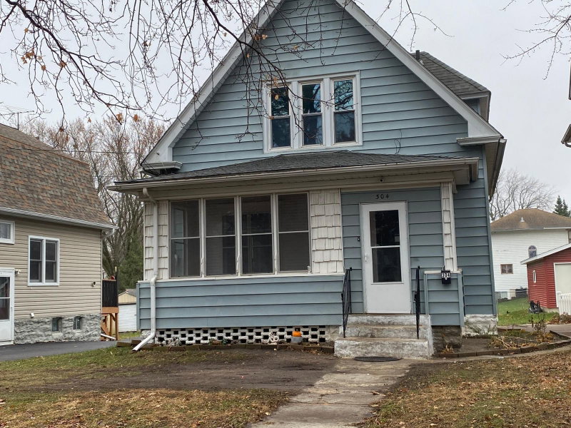 304 E 3rd Street