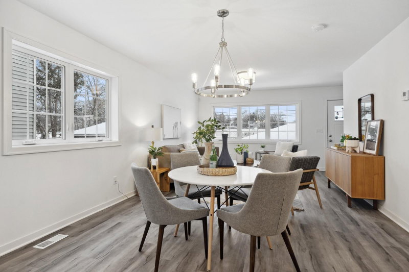 2030 James Avenue N - Photo 12