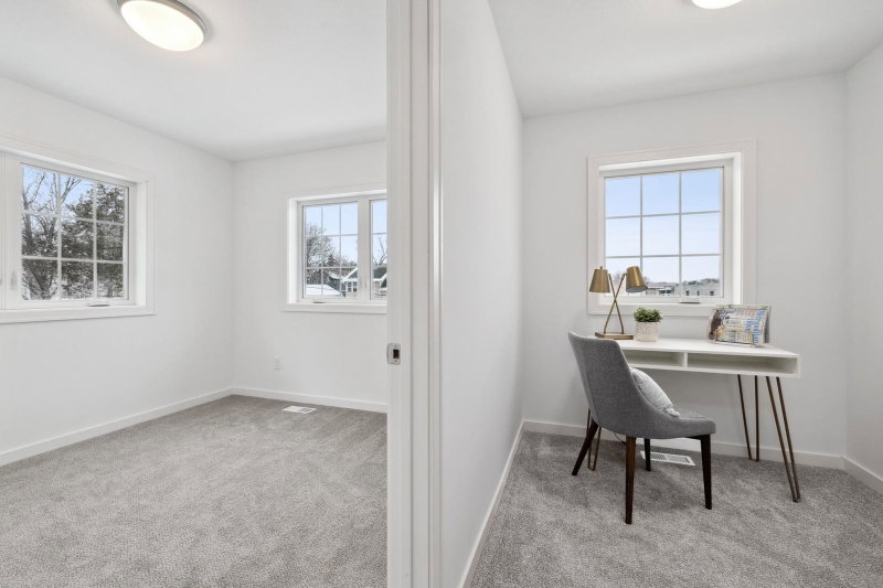 2030 James Avenue N - Photo 18