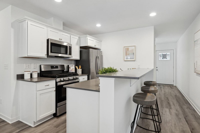 2030 James Avenue N - Photo 9