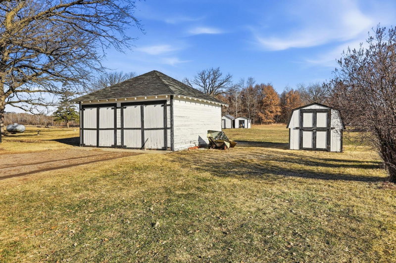 6132 Mayhew Lake Road NE - Photo 5
