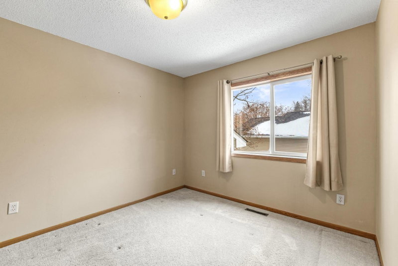 529 5th Avenue E - Photo 16