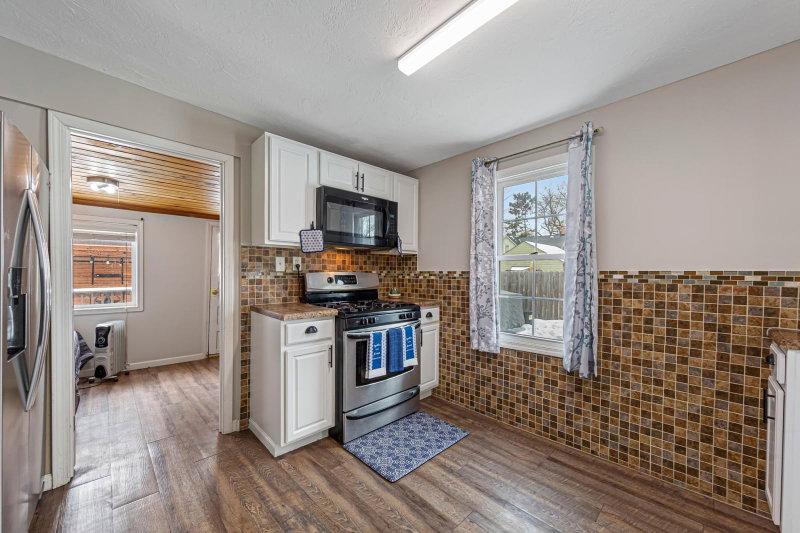 1322 1st Avenue NE - Photo 14