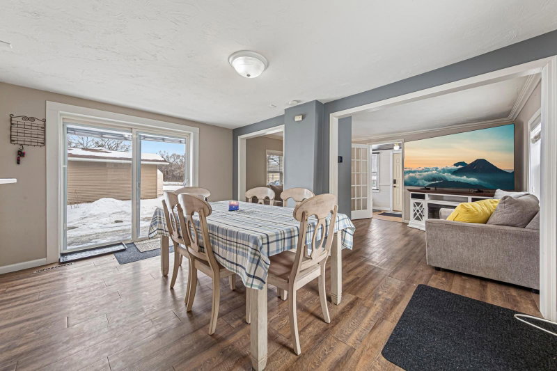 1322 1st Avenue NE - Photo 9