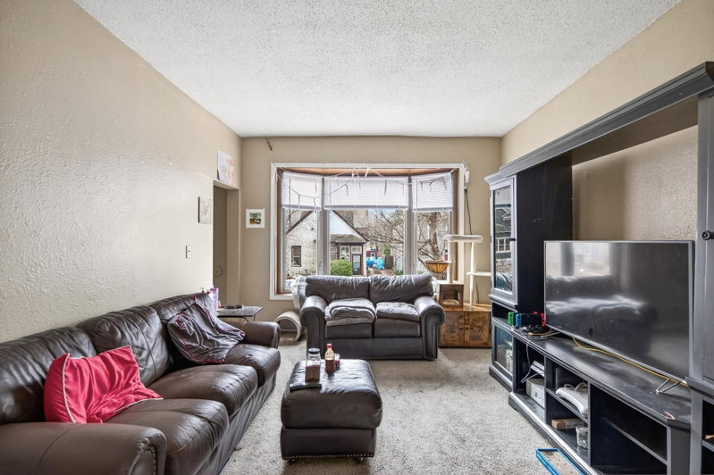 959 Euclid Street - Photo 2