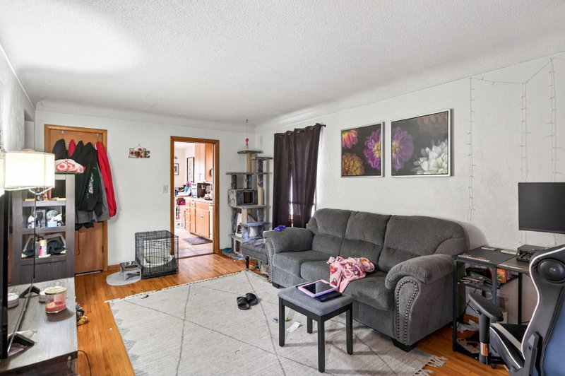 913 Russell Street - Photo 4
