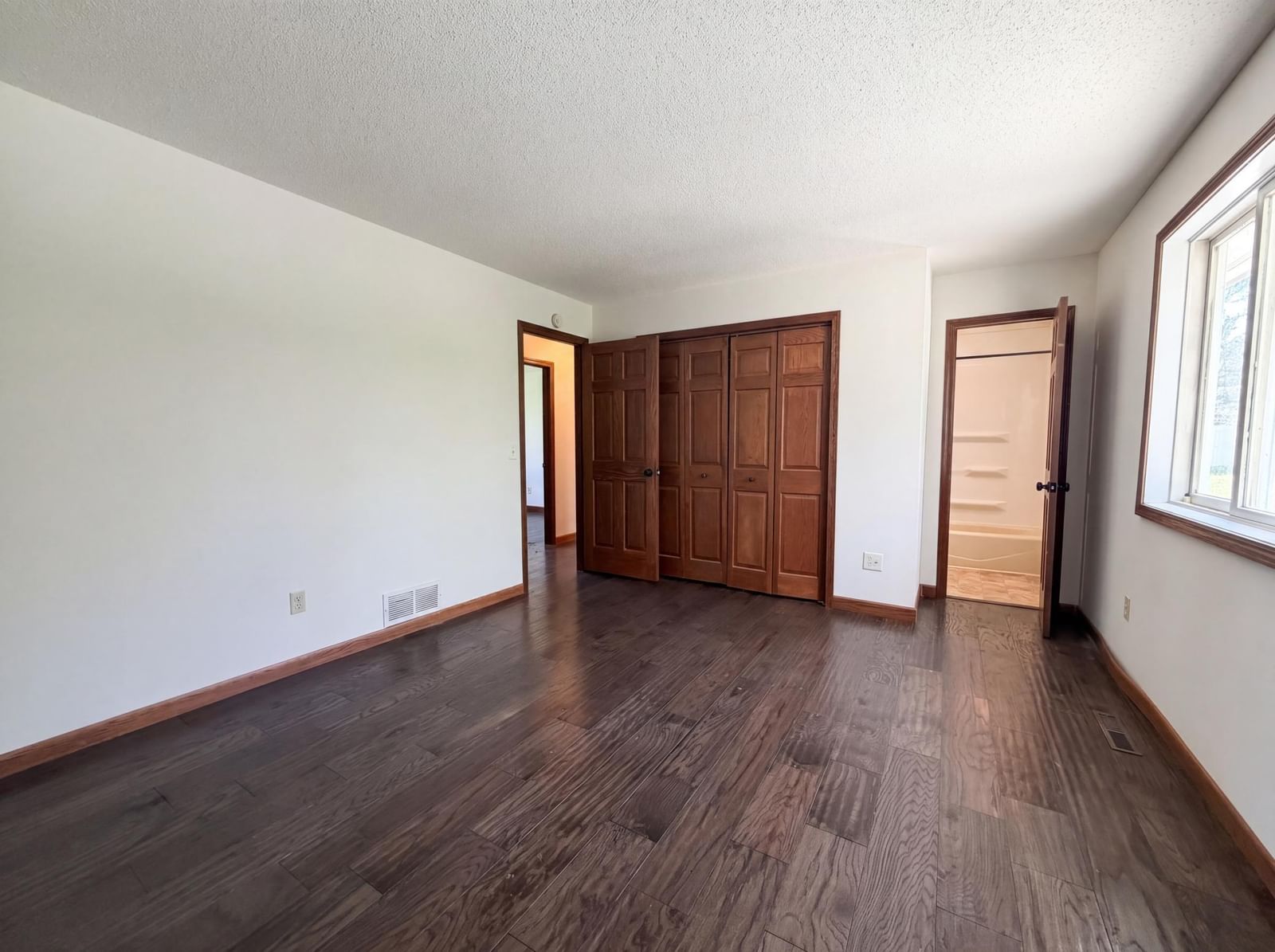 18817 Kenwood Trail