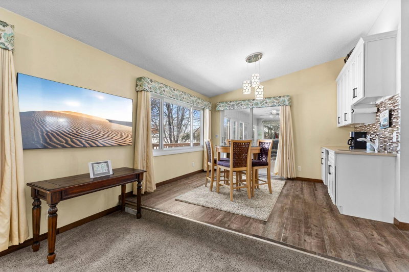 13641 Heather Street NW - Photo 14