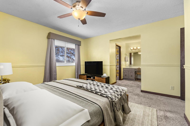 13641 Heather Street NW - Photo 23