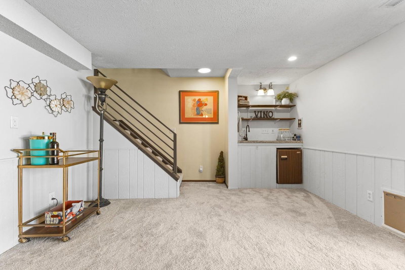 13641 Heather Street NW - Photo 30