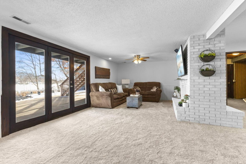 13641 Heather Street NW - Photo 32