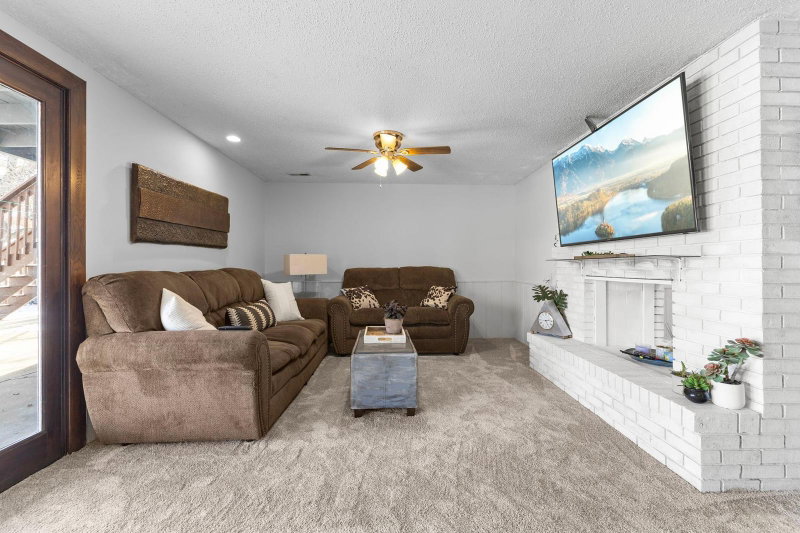 13641 Heather Street NW - Photo 33