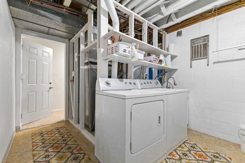 13641 Heather Street NW - Photo 37