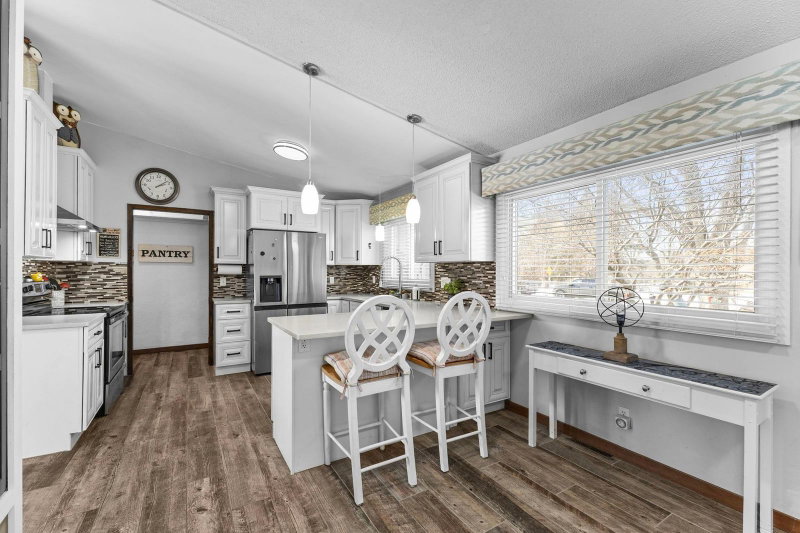 13641 Heather Street NW - Photo 8