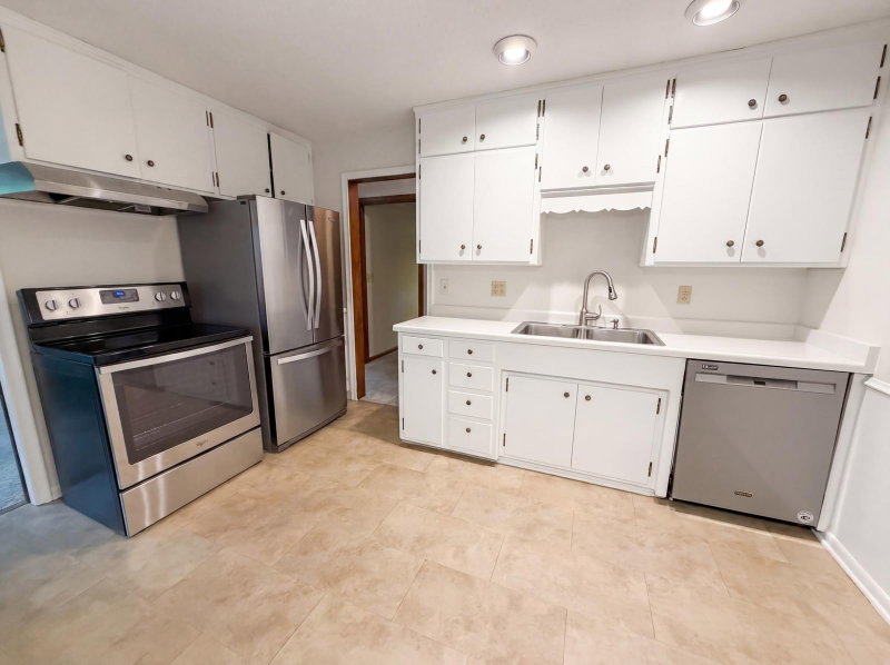 973 Bidwell Street - Photo 2