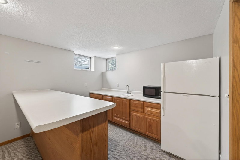 2216 Orwell Court N - Photo 39